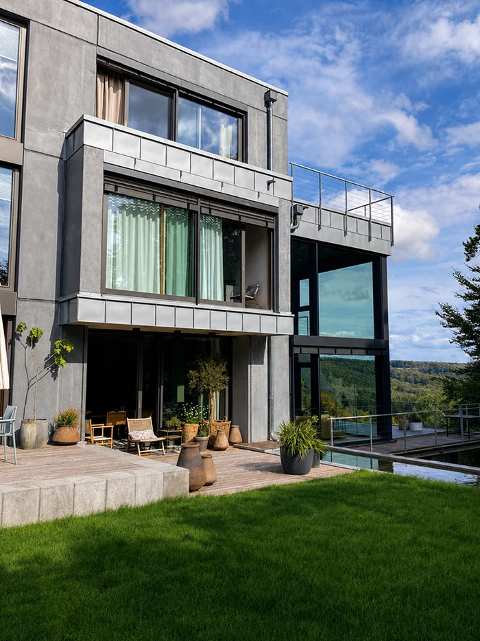 Moderne Bauhaus-Architektur im Bestand